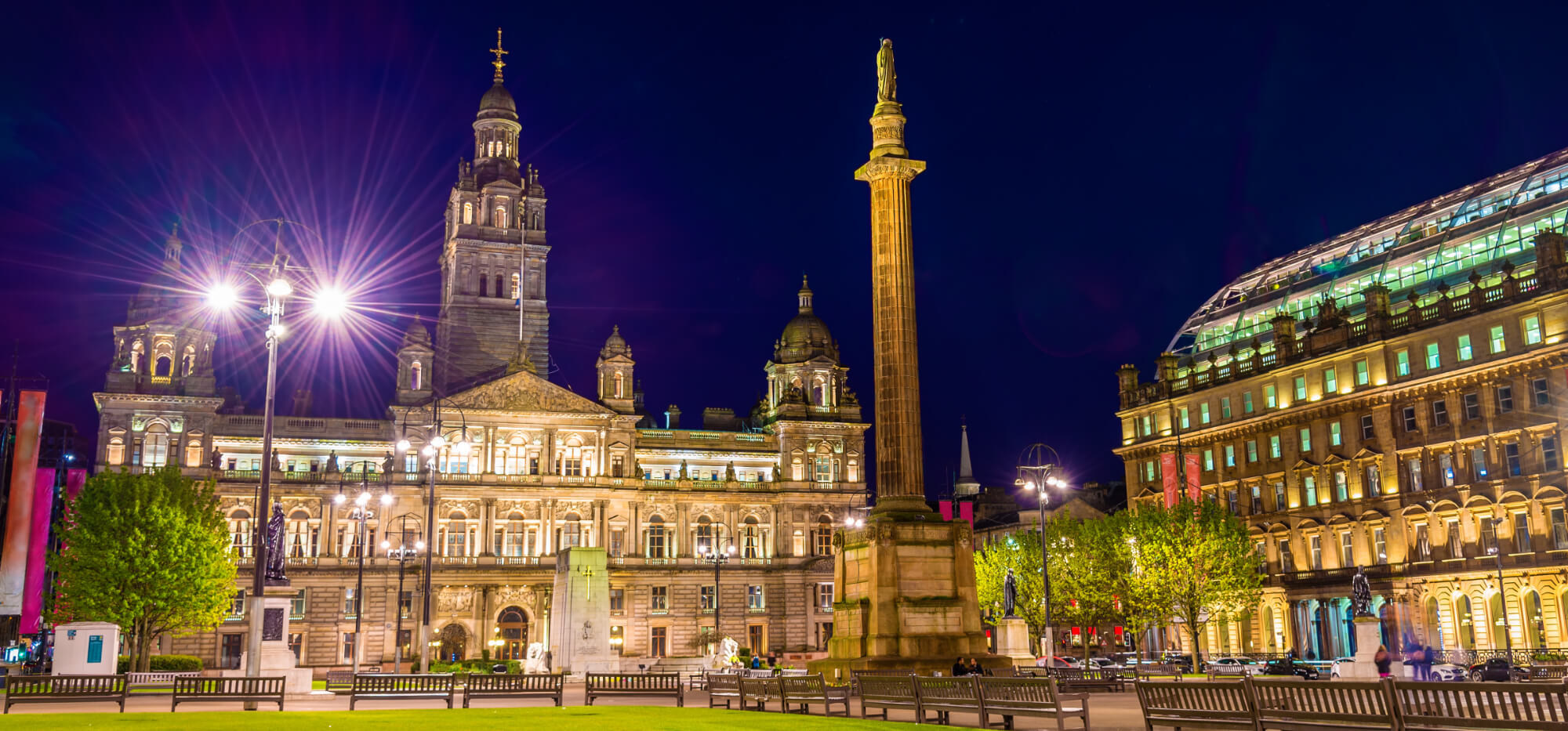 Glasgow City Chambers at night